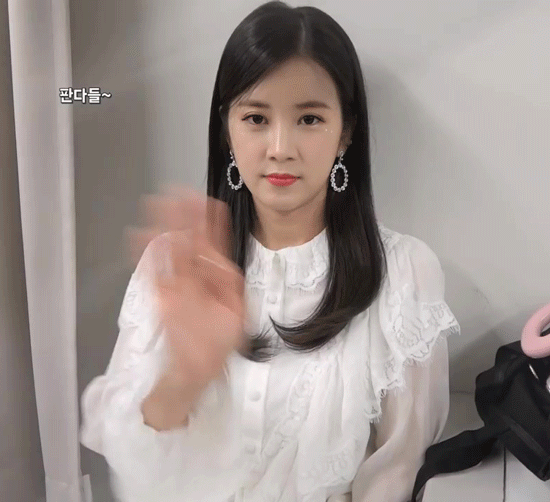 이제 28살이 된 박초롱.gif | 인스티즈