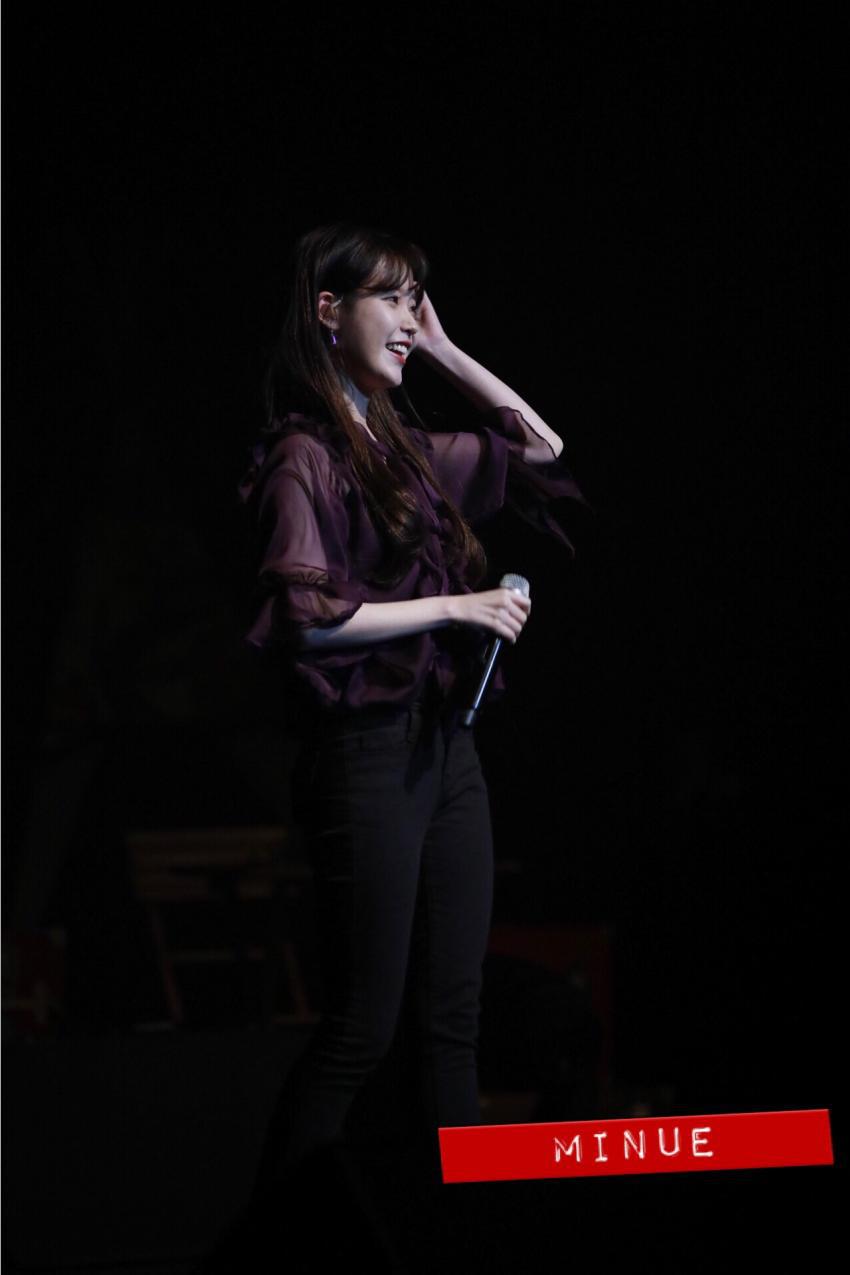 오늘자 아이유 | 인스티즈