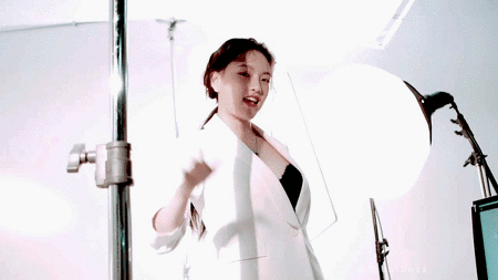 영화 마녀때와 다른 느낌의 칼잡이 아가씨 배우 정다은.jpgif | 인스티즈